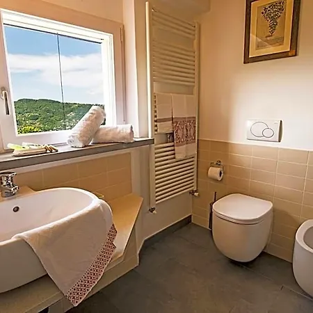 Paggi Bed and Breakfast 3*