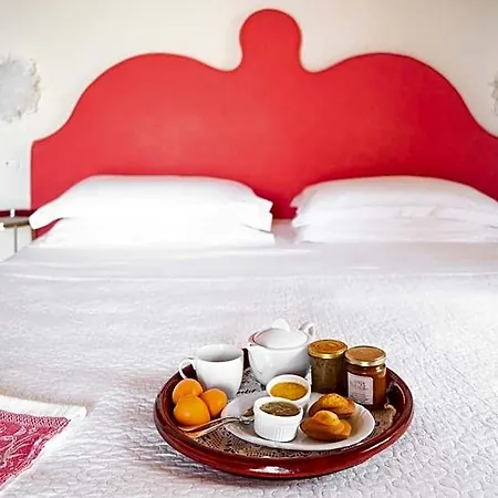 Paggi Bed & Breakfast 3*